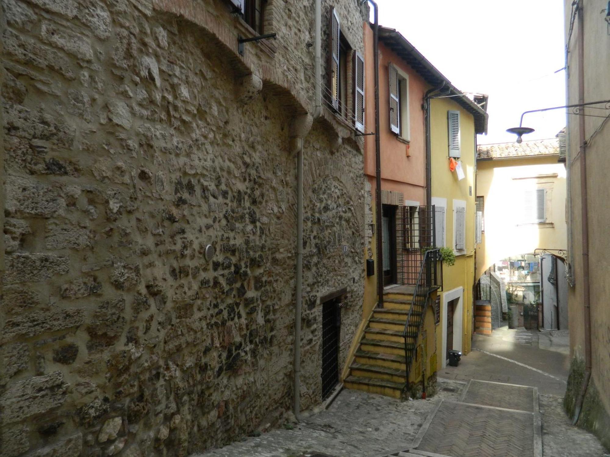 Apartamento Casa Dell'Oliveto "Parcheggio Gratuito" Narni Exterior foto